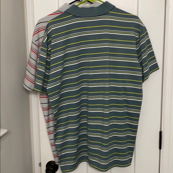 2 Columbia Omni shade polos large - Picture 6 of 6